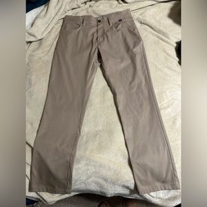 Travis Matthew Golf Pants Flat Front Stretch Gray Men's Sz 34x30